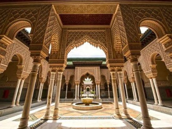 モスク＆街歩き観光ツアー　ピンクモスク＋白モスク＋ストリートアート巡り 映えスポット満載！＜貸切／半日／クアラルンプール発＞