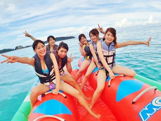 マリンスポーツ満喫プラン！バナナボートを含む人気トーイングチューブ3種セット♪3歳から参加OK トイレ・シャワー・更衣室完備＜本島北部 名護市＞