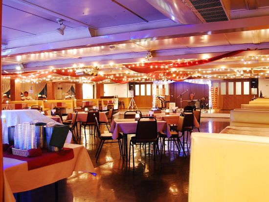 サンセットクルーズ　ライブミュージック＆ディナービュッフェ／サプライズ演出・記念日対応可／那覇埠頭発＞