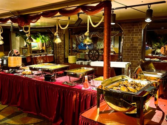 ディナークルーズ　夜景と星空に包まれる大海原遊覧 ライブミュージック＆こだわりディナービュッフェ＜サプライズ演出・記念日対応可／那覇埠頭発＞