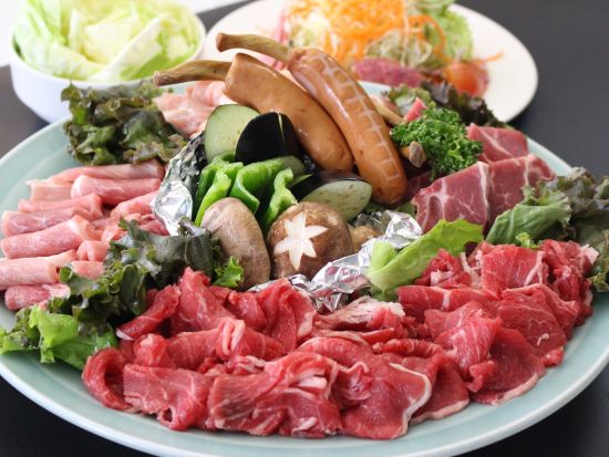 期間限定バーベキュークルーズ　オープンデッキでいただくBBQビュッフェ 選べる時間帯＜サプライズ演出・記念日対応可／那覇埠頭発＞