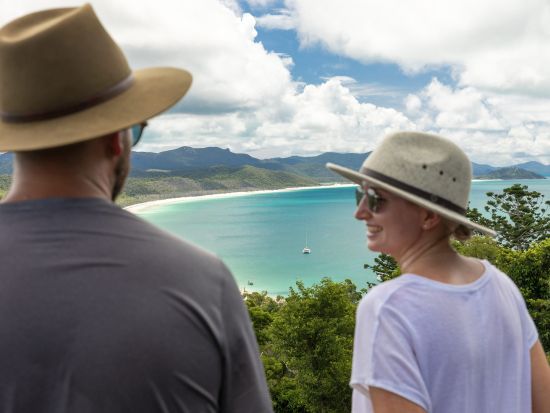 【6泊7日】ブリスベン発ケアンズ着の周遊ツアー　ウィットサンデー諸島＋グレートバリアリーフ満喫 絶景と癒しの大自然旅＜英語ガイド＞