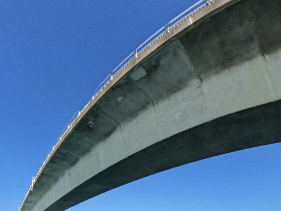 ユニの浜上陸ツアー ボートで楽々移動 360度エメラルドグリーンの海が広がる島を満喫 2歳以下参加無料！＜約1時間／写真データ付／宮古島＞