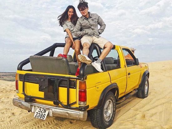 ムイネー・プライベートジープツアー　白砂丘でのジープライディング＆選べる日の出・夕日観賞プラン＜貸切／ムイネー発着／英語ドライバー＞