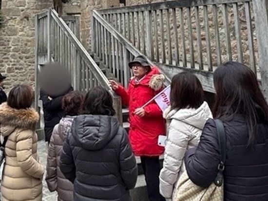 公認日本語ガイドと行く！モンサンミッシェル日帰りツアー　案内＆オムレツ付きまたは自由見学プランから選択可＜日本語＞by Mybus