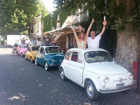 フィアット500で行くローマ観光デイツアー　選べる2コース＜英語ドライバーガイド＞