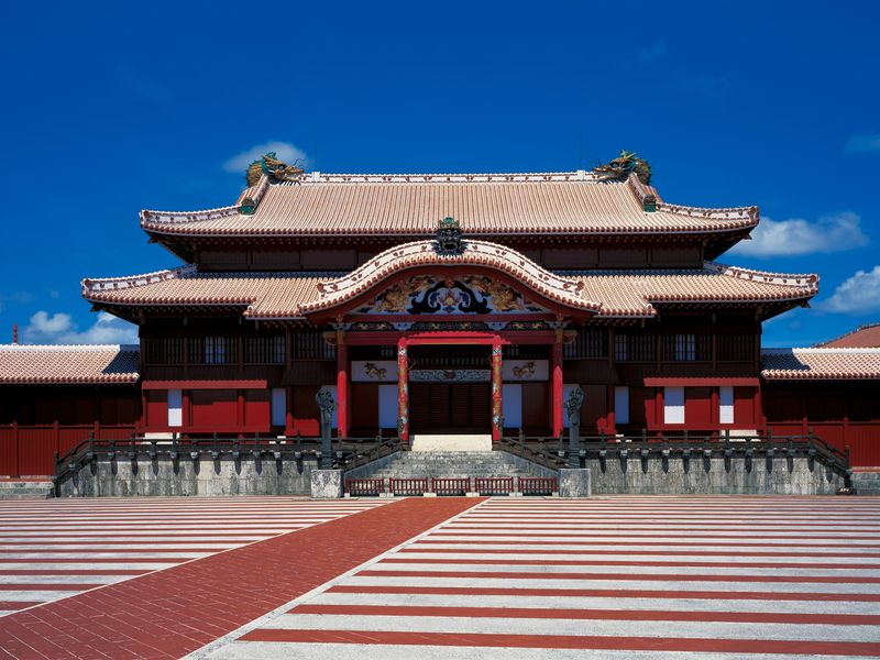 首里城正殿(首里城管理センター提供）