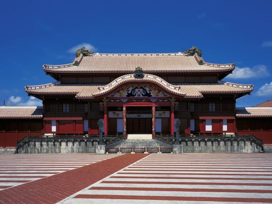 「首里城たっぷり見学・市内史跡めぐり」バスツアー 世界遺産を効率よく巡る充実コース＜半日／沖縄本島＞