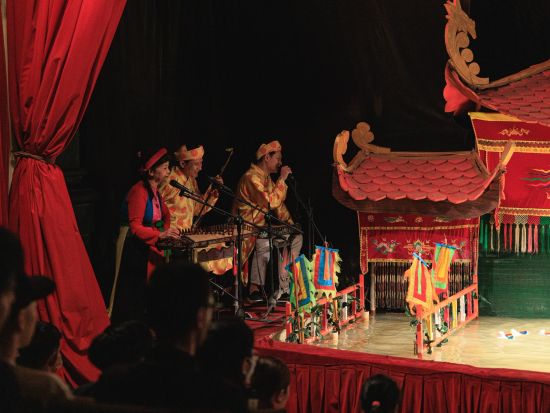 水上人形劇チケット〈往復送迎付き〉