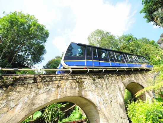 ペナン島 観光ツアー　ペナン・ヒル・ケーブルカー＆極楽寺＆ジョージタウン ＜昼食付き／英語ガイド＞