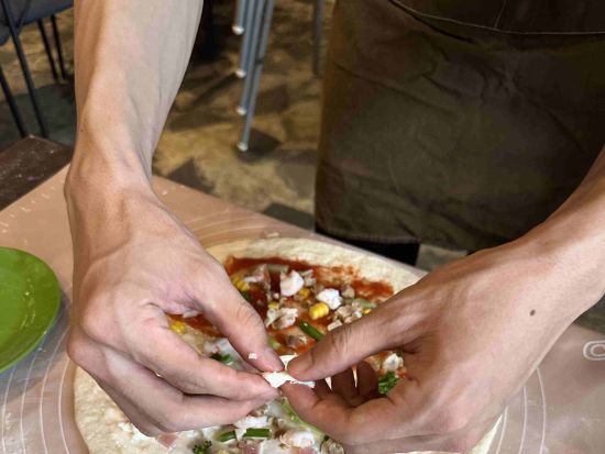 「Pizza 4P’s」でのピザ作り体験＆専用車で行くホーチミン市内観光＜日本語ガイド／ホーチミン＞