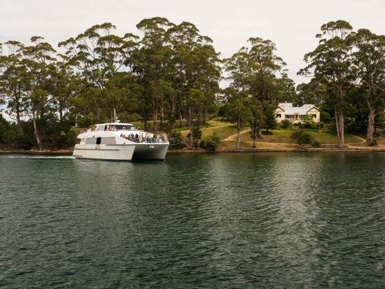 【都市間送迎】 ホバート ⇔ ポート・アーサー ＜乗合／英語ドライバー＞