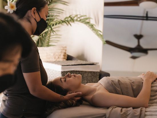 マイ・ハワイスパ&ラウンジ　ロミロミマッサージ　1～3名プランをご用意！アクセス抜群の隠れ家スパで至福のひととき＜アラモアナホテル内＞