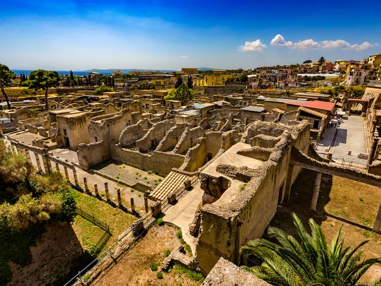 Italy_Herculaneum Ruins_shutterstock_795276769 (1)