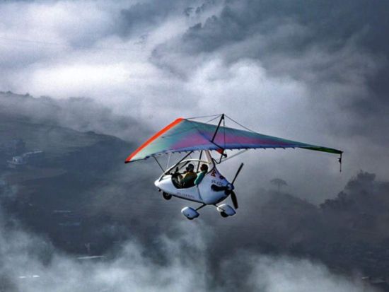 ウルトラライト遊覧飛行　ポカラ上空でヒマラヤの絶景を独り占め！＜フライト15分／ホテル送迎／ポカラ発＞