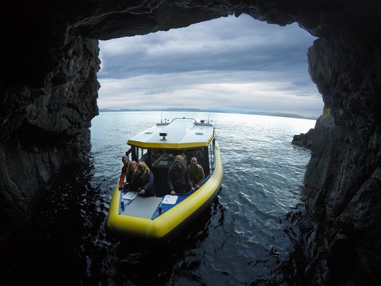 ipc-inside-cave-300dpi