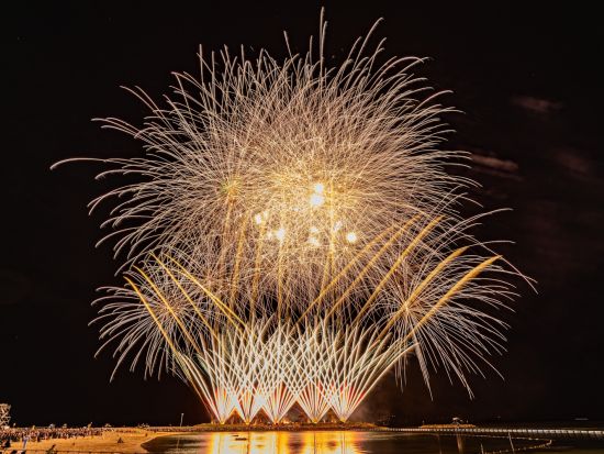 7月4日限定！海洋博美ら海花火大会2026日帰りバスツアー バスツアーエリア内前列ブロック確約！ビュッフェ付きプランもあり＜西側ルート／那覇～北谷発＞