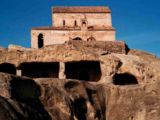 スヴァネティ大自然と塔の村巡り ＜貸切／日本語ガイド／3泊4日／トビリシ発＞