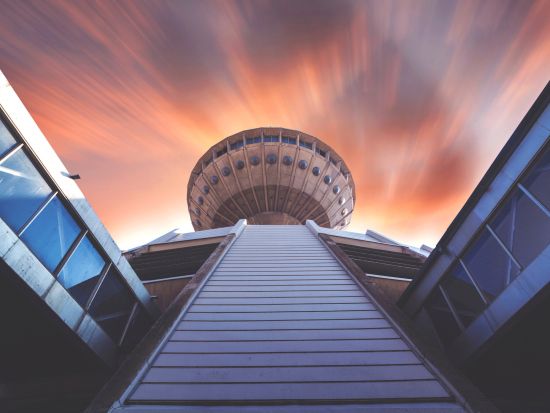 【空港送迎】ズヴァルトノッツ国際空港 ⇔ エレバン市内 ＜貸切／英語アシスタント／チップ込み＞