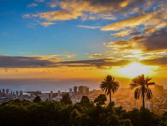 Hawaii_Oahu_shutterstock_707006059