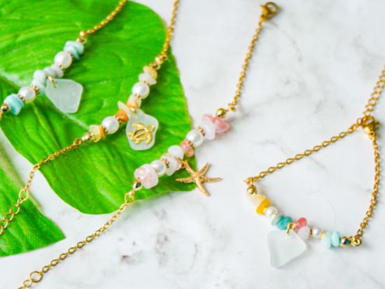 屋久島シーグラスアクセサリー作り体験　ブレスレットやピアスを手作り＆当日持ち帰りOK＜約1時間／宮之浦＞