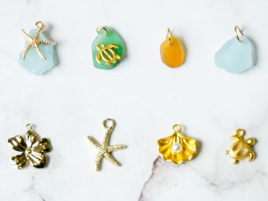 屋久島シーグラスアクセサリー作り体験　ブレスレットやピアスを手作り＆当日持ち帰りOK＜約1時間／宮之浦＞