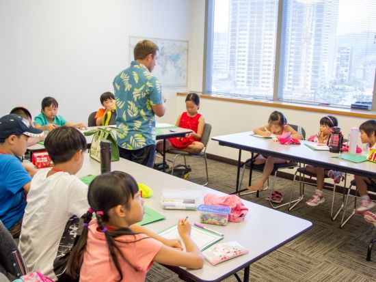 【ハワイ短期留学】アイ・アイ・イー・ハワイ（IIE Hawaii）　6～16歳のキッズ向けサマースクール　＜7～8月／1～4週／ワイキキ／日本語手配サポート＞