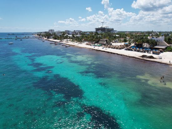 シュノーケリング プエルトモレロス1日ツアー 器材レンタル＆ビーチクラブ利用付き！カリブの珊瑚礁「メソアメリカンバリアリーフ」で泳ぐ＜日本語ガイド／カンクン発＞