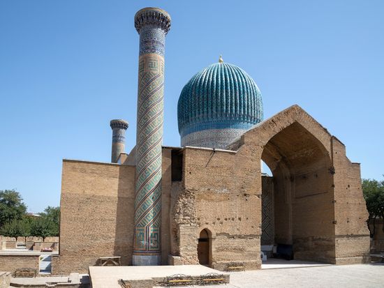 Uzbekistan_Samarkand_Gur-e-Amir_AdobeStock_1848870364