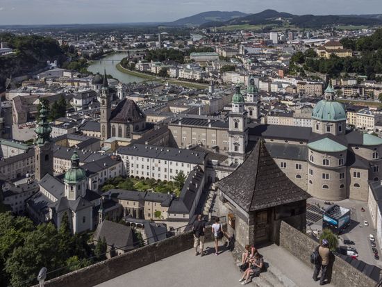 view-of-the-city-of-salzburg-on-the-salzach-river-2026-01-09-09-20-56-utc