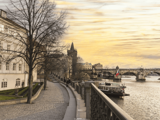 プラハ市内 ウォーキングツアー ＜多言語ガイド＞