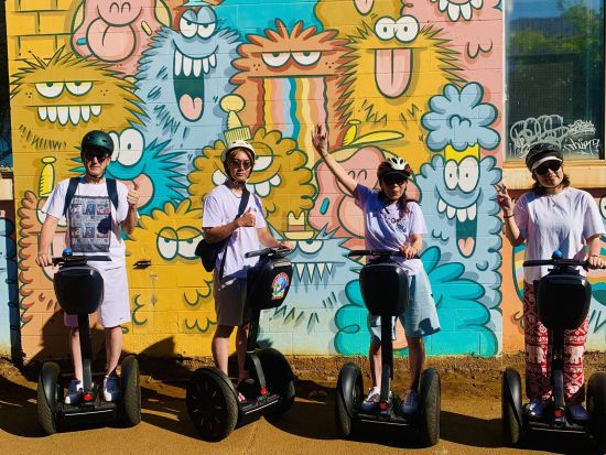 セグウェイ　ダイヤモンドヘッド、マジックアイランド、カカアコ＆ダウンタウンなど選べる3コース　最大7名までの少人数制！＜2時間／日本語ガイド＞