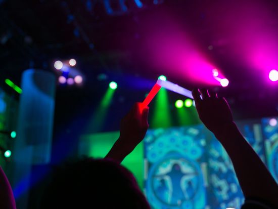 Music_Concert_pixta_24649113_M