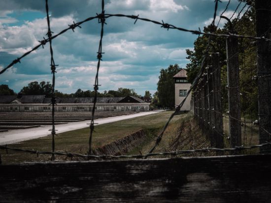 ダッハウ強制収容所 見学ツアー　公共交通機関利用＜英語ガイド／午前または午後／ミュンヘン発＞