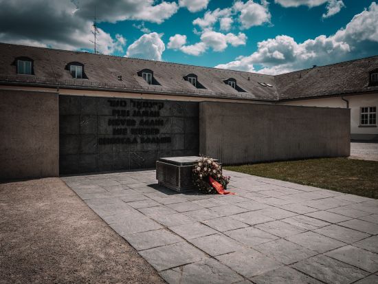 ダッハウ強制収容所 見学ツアー　公共交通機関利用＜英語ガイド／午前または午後／ミュンヘン発＞