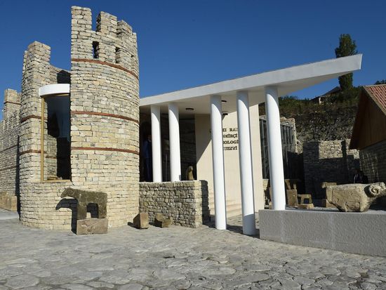 AZ_Demirchi Necropolis