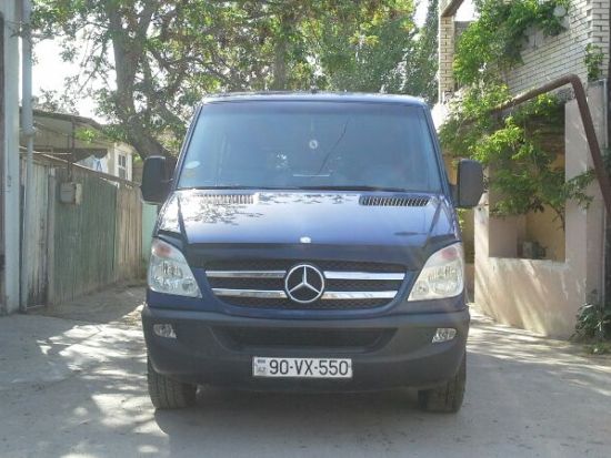 【空港送迎】ヘイダル・アリエフ国際空港 ⇔ バク市内 ＜貸切／英語アシスタント／チップ込み＞