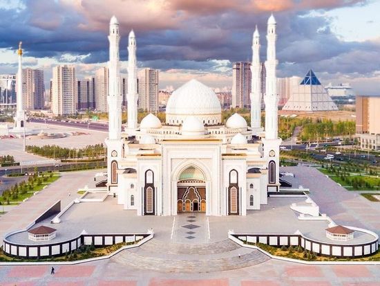HAZRAT SULTAN MOSQUE
