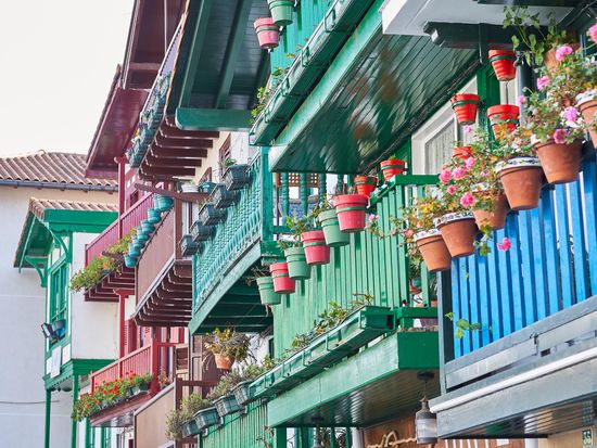 Spain_Hondarribia_shutterstock_1346502116