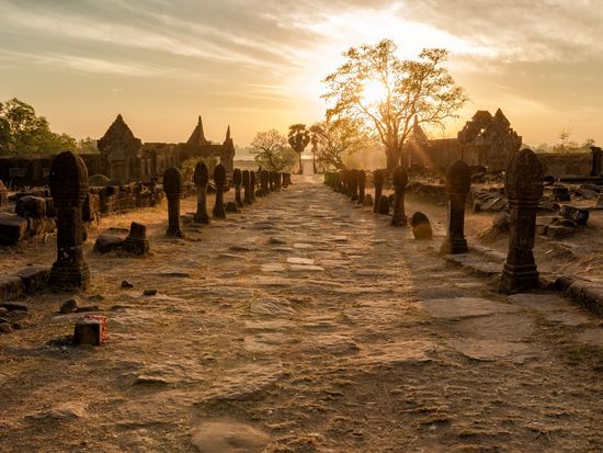 Laos_Wat Phou_pixta_30395949_M