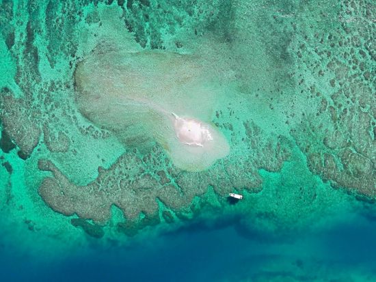 【ベストプライス】南バラス島上陸＋パナリブルー・シュノーケリング 360度エメラルドブルーの絶景に上陸！＜約6時間／指定ホテル送迎選択可／石垣島発＞