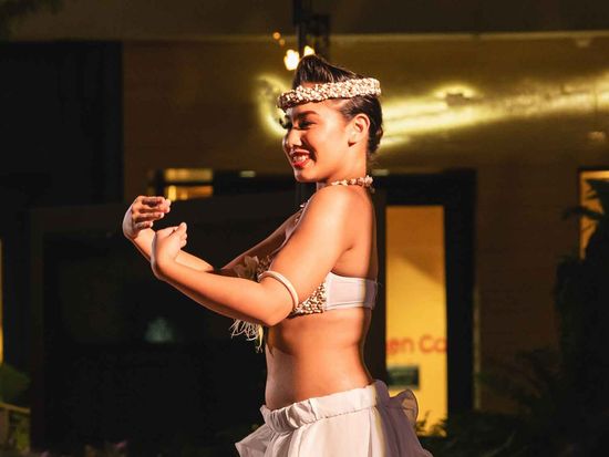 queens_waikiki_luau08