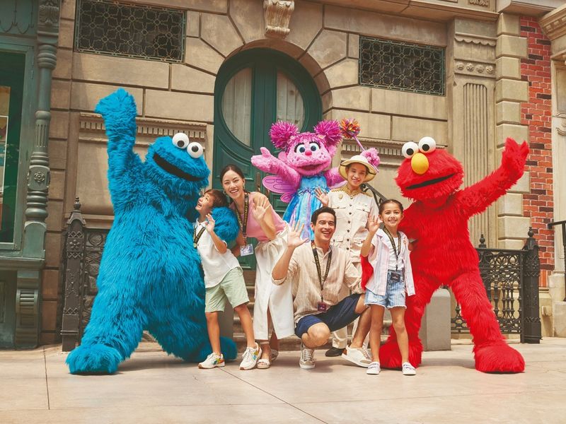 main-attraction-image