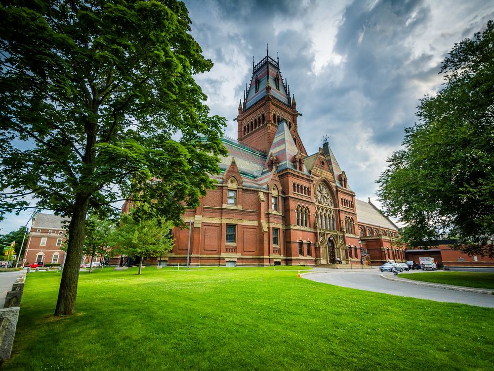 USA_Boston_The Harvard Memorial Hall_shutterstock_544602286