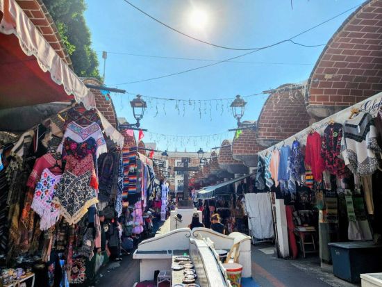 【11月1日限定】死者の日体験ツアー　マリーゴールド彩るプエブラ＆アトリスコで祝祭文化を堪能＜混載／日本語アシスタント／お土産付／メキシコシティ発＞