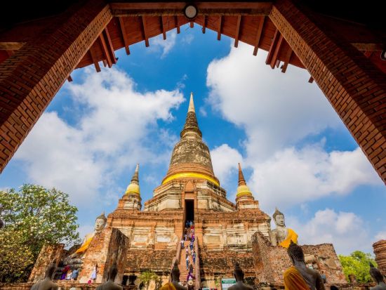 アユタヤ遺跡観光ツアー　歴史を巡る3大寺院＋黄金に輝くサンセットボート ＜英語ガイド／バンコク発着＞