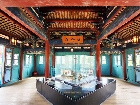 台南市内観光ツアー 赤崁樓＋孔子廟＋安平古堡を巡る歴史満喫コース＜日本語ガイド／ランチ付き／ホテル送迎付き／高雄発＞