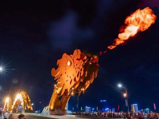 世界遺産ホイアン満喫ツアー　ドラゴンブリッジファイヤーショーも楽しめる ＜ホイアン3大名物ディナー付き／日本語ガイド＞​の写真1