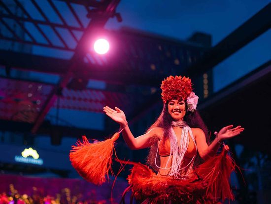 paina_waikiki_luau01