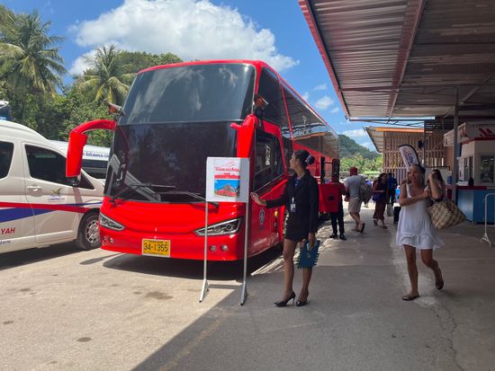 【高速バス＋フェリー】バンコク ⇒ タオ島 の写真2